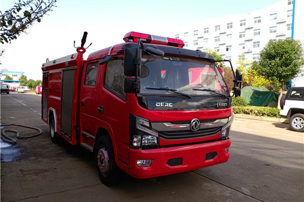 国六东风3吨泡沫消防车(图1)